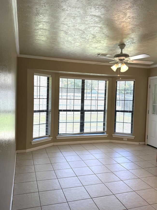 Building Photo - 1505 Richland Ct N