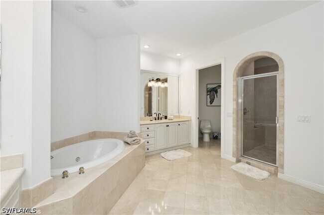 Building Photo - 6501 Crown Colony Pl