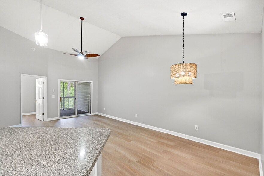 Building Photo - 112 Westhaven Dr