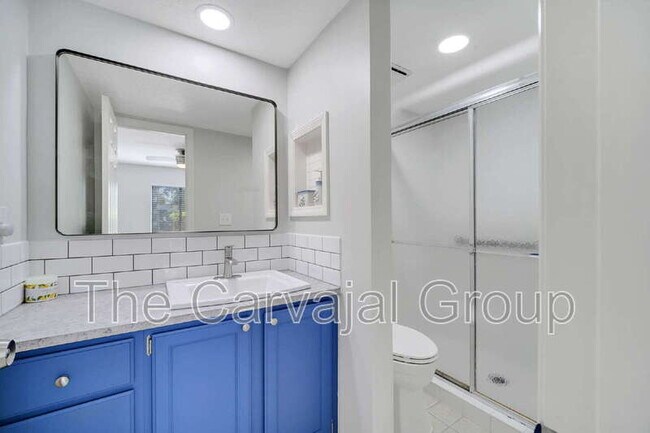 Building Photo - 2404 Gallery View Dr