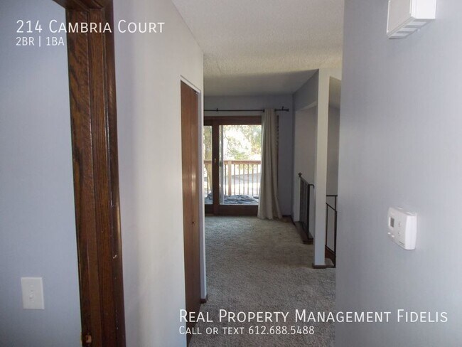 Building Photo - 2 Bedroom, 1 Bathroom Townhome in Woodbury