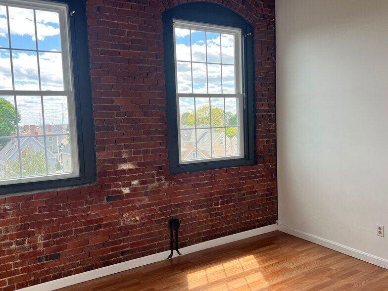 2nd bedroom - 50 Rantoul St
