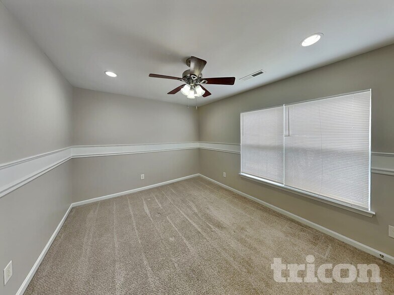 Building Photo - 1208 Ballina Way