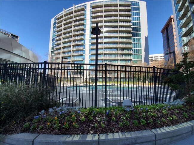 Building Photo - 44 Peachtree Pl NE