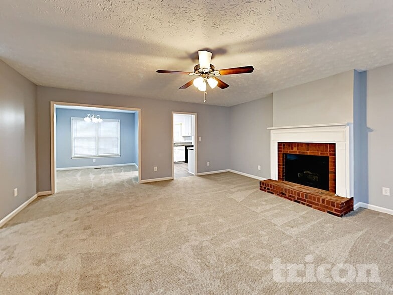 Building Photo - 262 Maplelake Dr