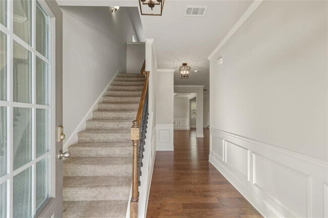 Building Photo - 6496 Crosscreek Ln