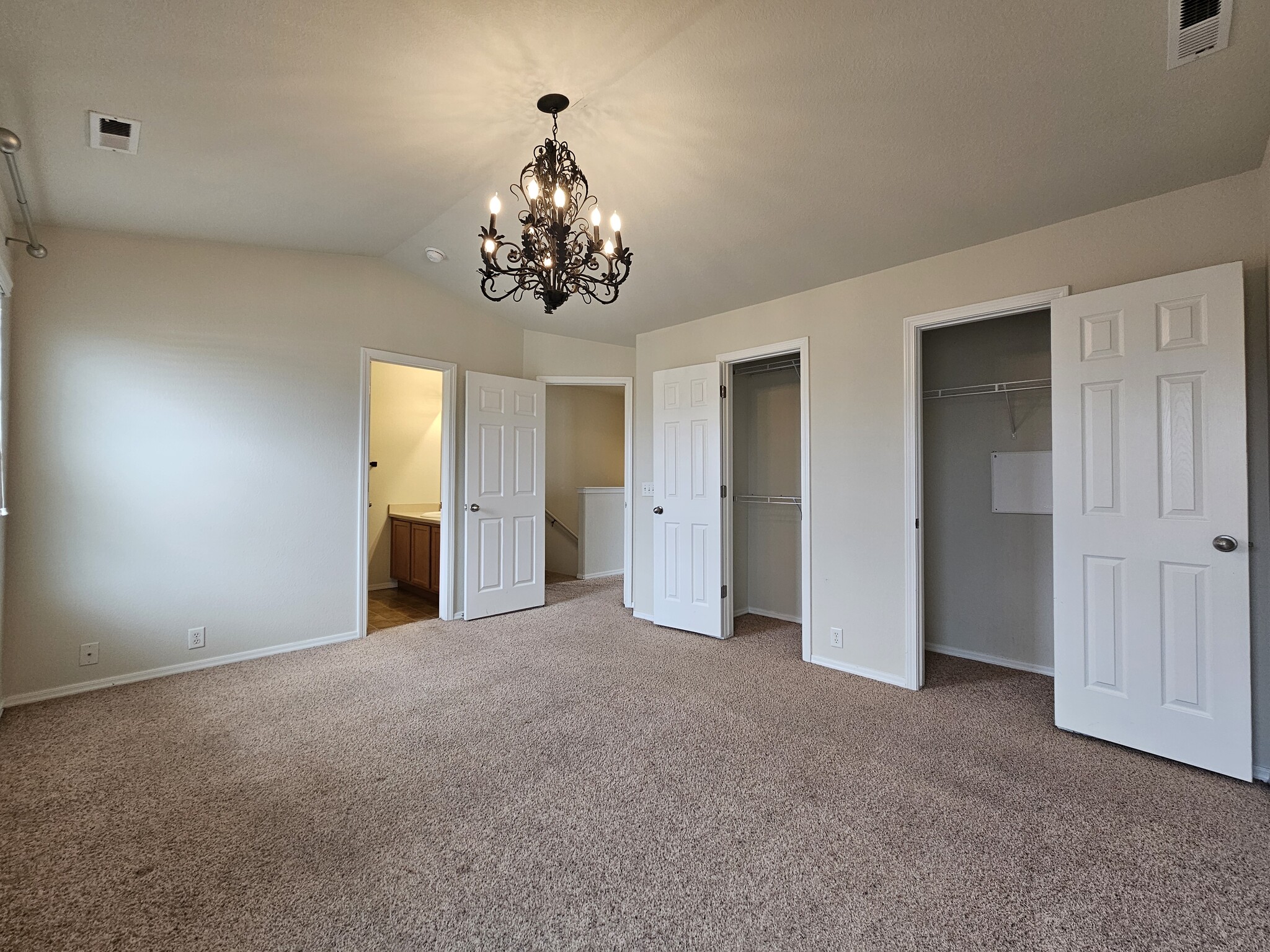 Building Photo - 7243 Country Side Grv