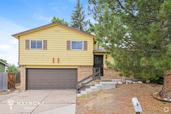 Building Photo - 9338 W Lake Dr