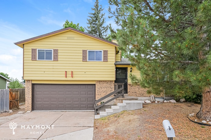 Primary Photo - 9338 W Lake Dr