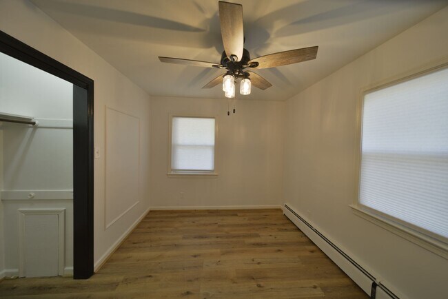 Building Photo - Seaford Rancher