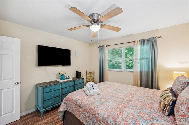 Building Photo - 2 N Fernwood Ave