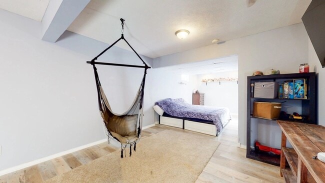 Building Photo - Stunning 4-Bedroom, 3.5-Bath Home with Ove...