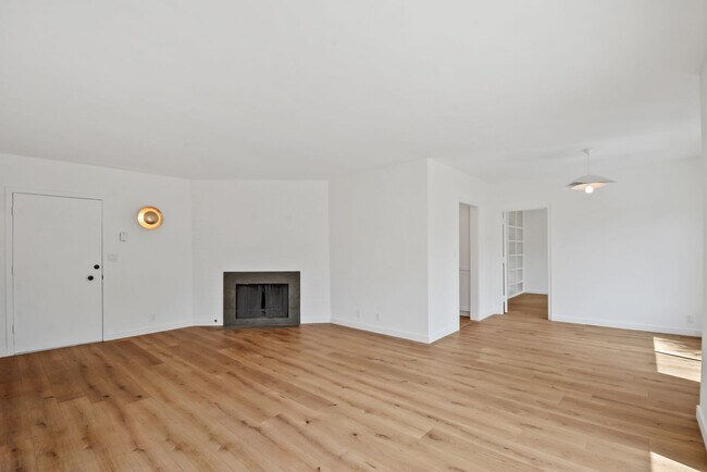Building Photo - 845 20th St