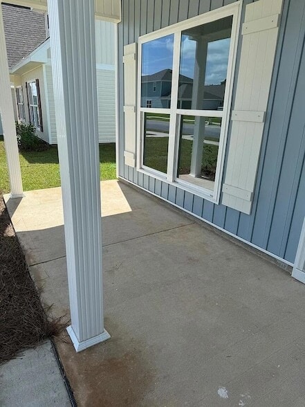 Building Photo - 94 Bluebeech St