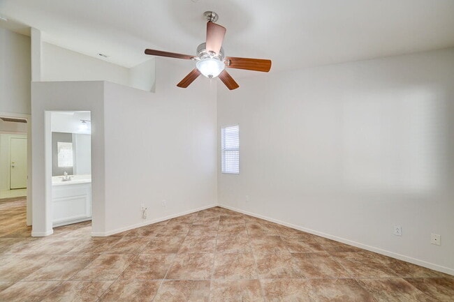 Building Photo - 1813 Lyell Canyon Ln