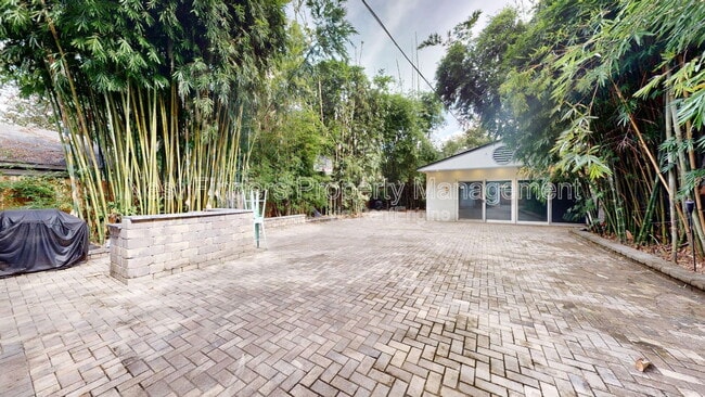 Building Photo - 3918 Herschel St