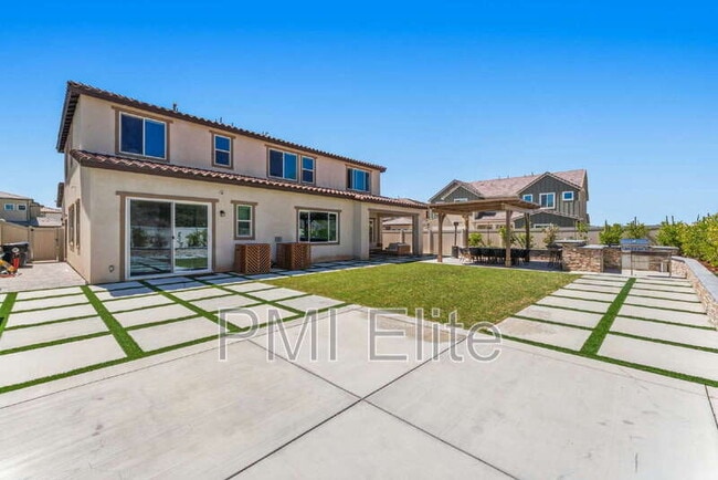 Building Photo - 28657 Windbreak Tr