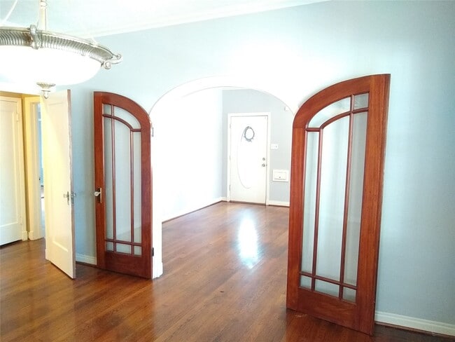 Building Photo - 1722 Haver St