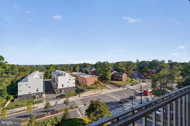 Building Photo - 4241 Columbia Pike