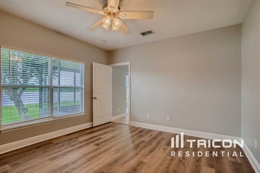 Building Photo - 1013 Bj Brandy Cove