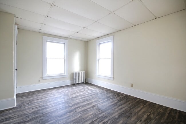 upstairs bedroom 1 - 728 S Pugh St