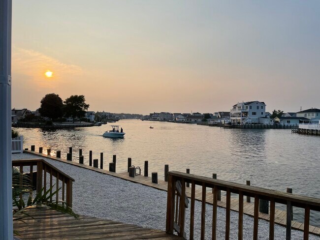 Outdoor views - 220 Catherine Ln