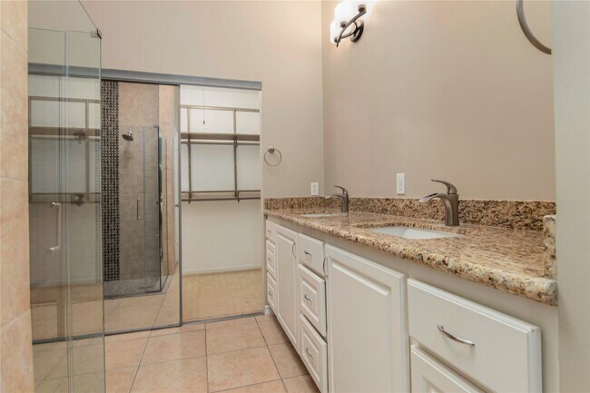 Building Photo - 3435 Beech Point Dr