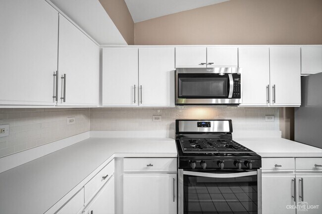 Building Photo - 968 Ainsley Dr