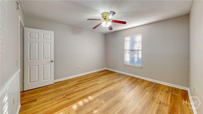 Building Photo - 5028 Winfield Dr