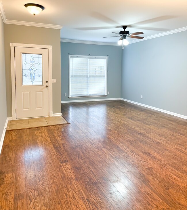 Building Photo - 114 Cottage Ave