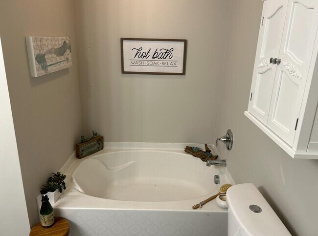 Building Photo - 158 Flinchum Pl