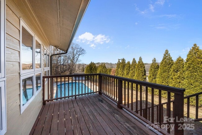 Building Photo - 130 Boulder Dr