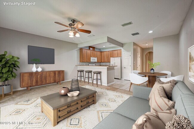 Building Photo - 13493 Sunstone St