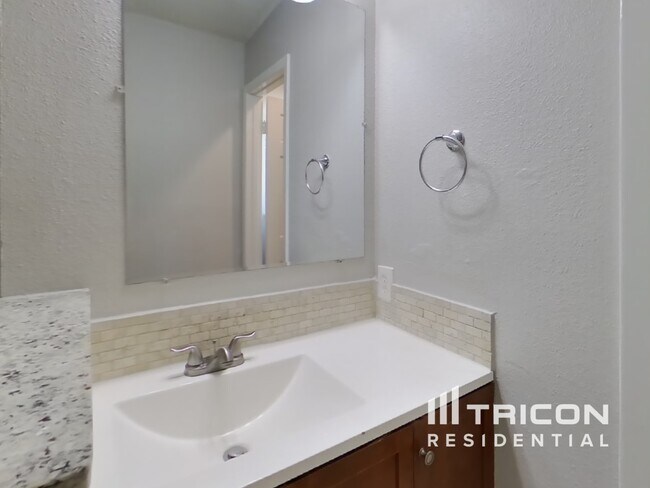 Building Photo - 5126 Casa Oro St