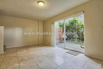 Building Photo - 3 Bed 1.5 Bath  Unit on Grand Blvd in Vanc...