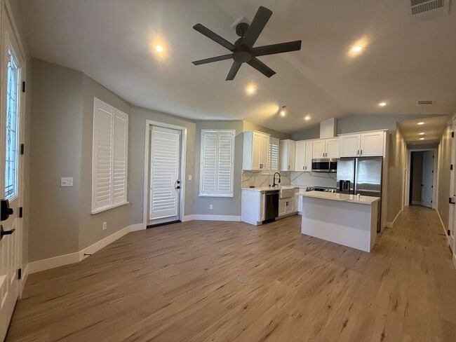 Building Photo - New Build in Established Neighborhood