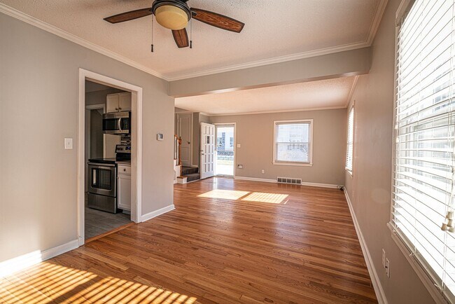 Building Photo - RockhillR6518