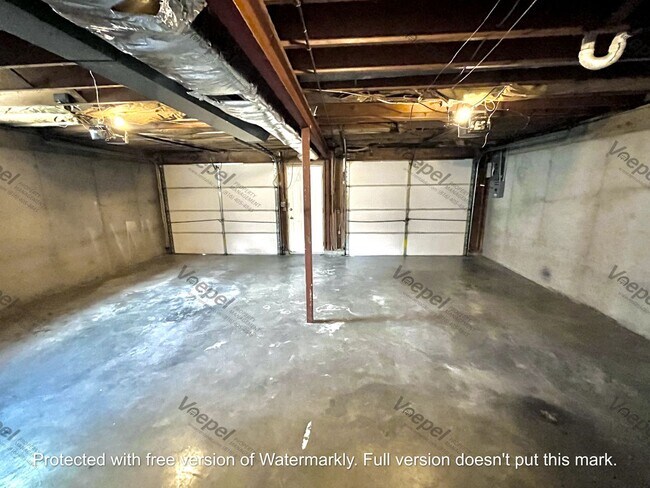 Building Photo - COMING SOON! 3 Bedroom 1.5 Bath in Blue Sp...