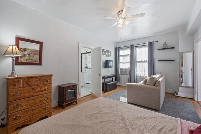 Building Photo - 1101 L St NW