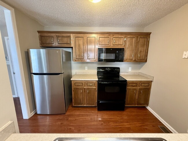 Building Photo - 409 Athena Dr