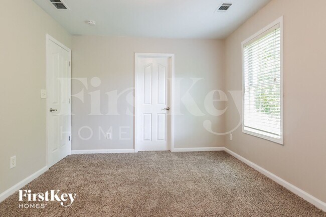 Building Photo - 259 Spinner Dr