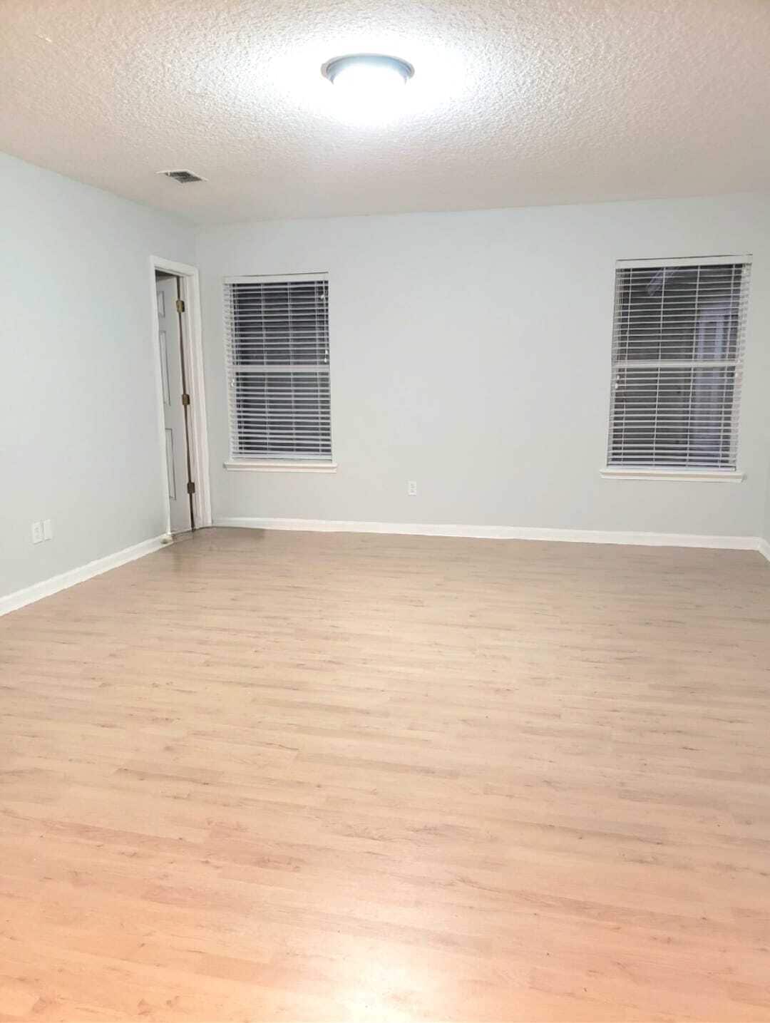 Master Bedroom with walking closet - 11160 Apple Blossom Trl W