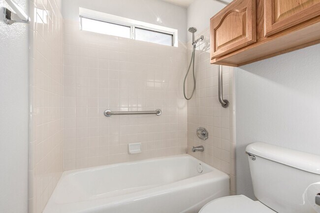 Building Photo - Sun Lakes long term Rental