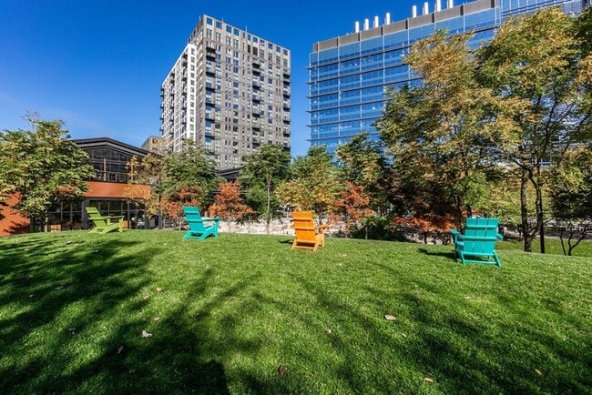 Building Photo - 10 Museum Way