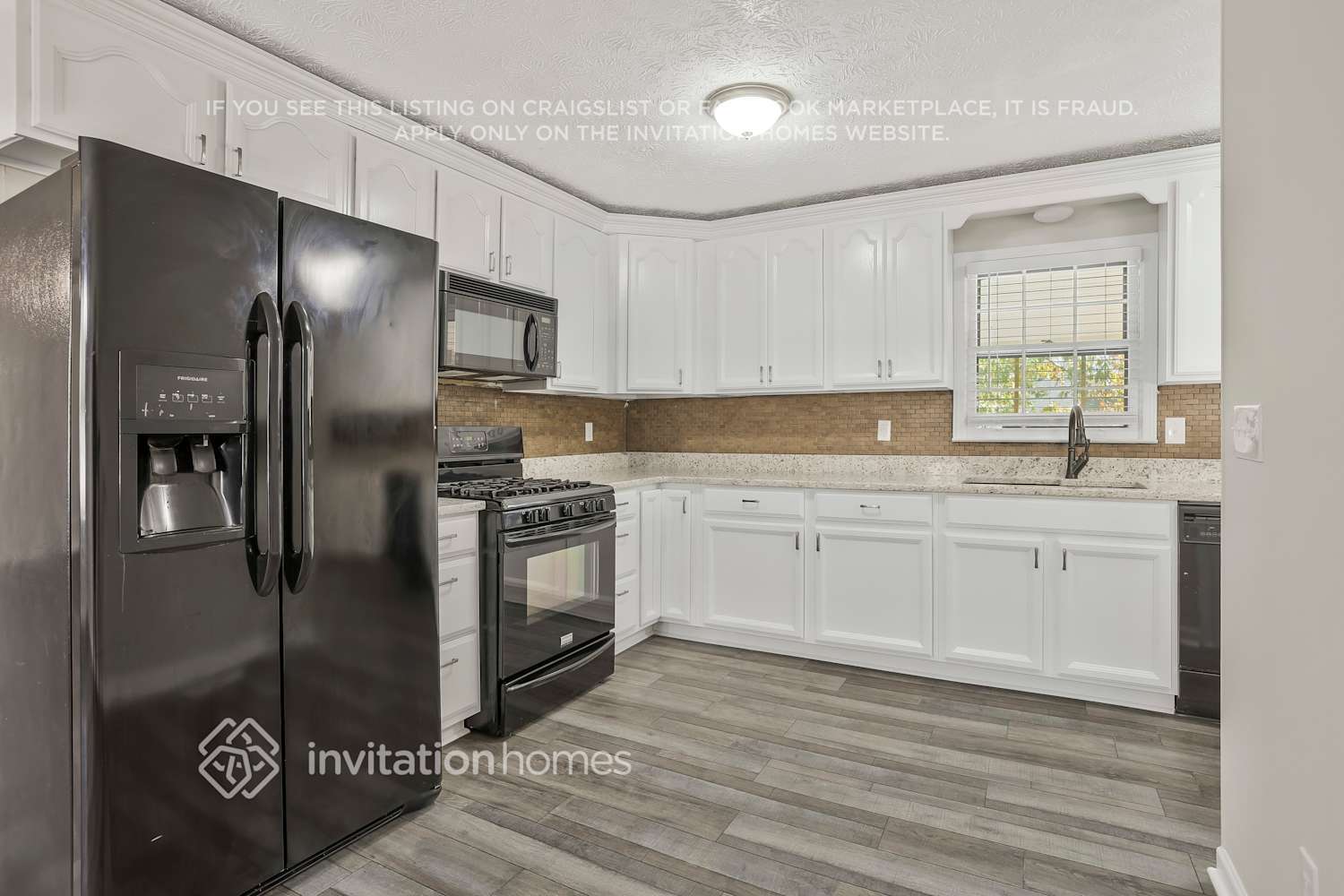 Building Photo - 3647 Mill Lake Dr