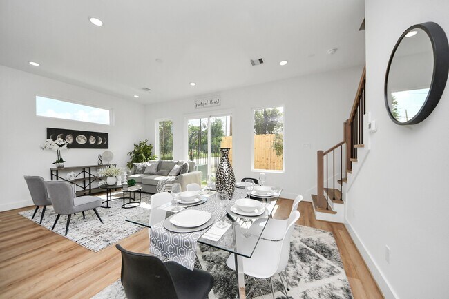 Building Photo - 2430 Harrington St