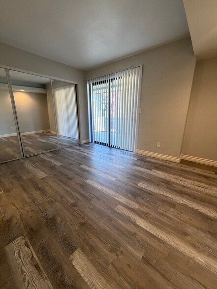 Building Photo - 3420 W Danbury Dr