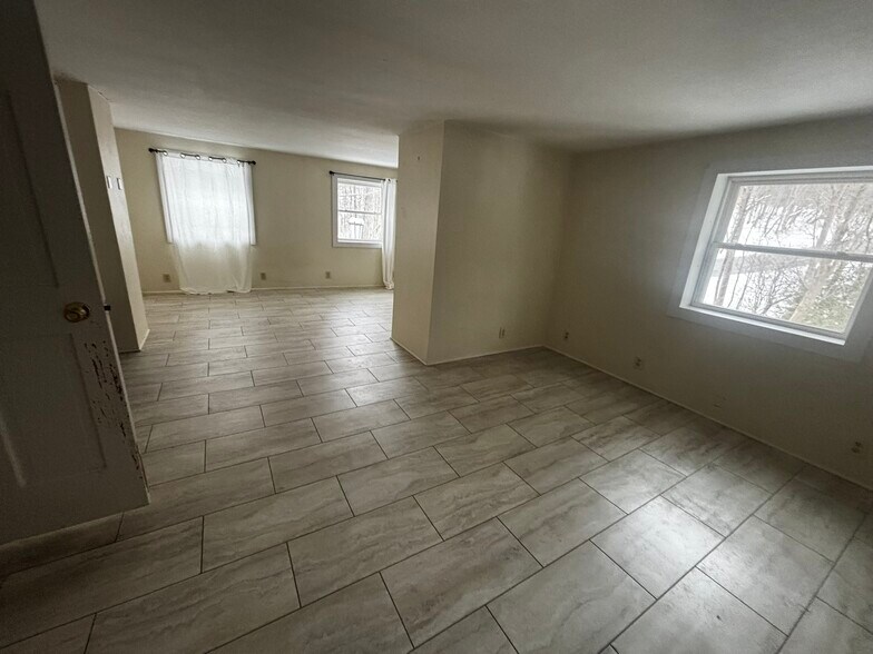 Building Photo - 349 Bone Plain Rd