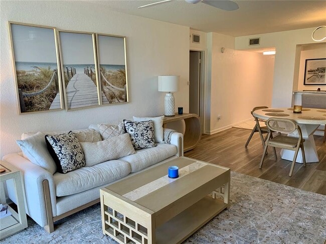 Building Photo - 6061 Bahia Del Mar Cir