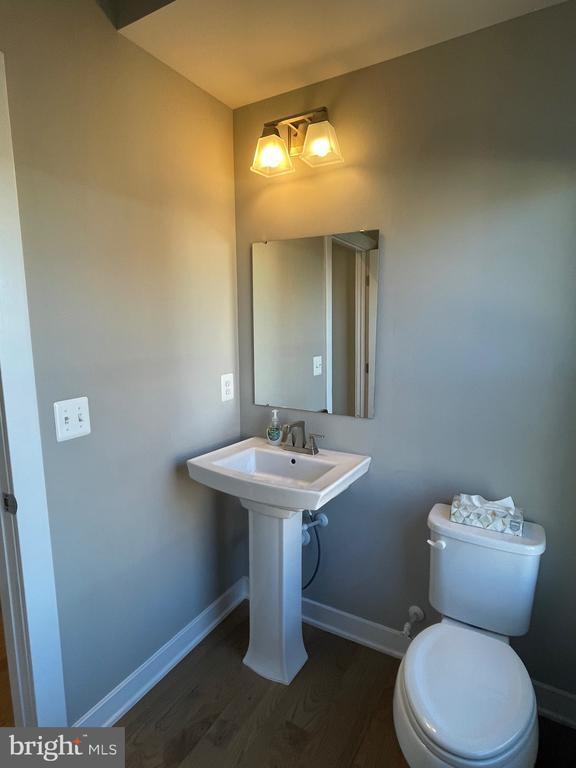 Building Photo - 42589 Burbank Terrace